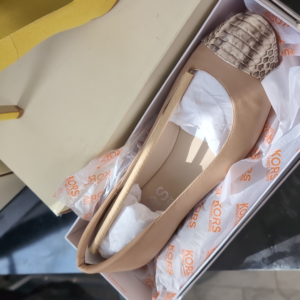 Mk loafer with snake print sz 10 brand new